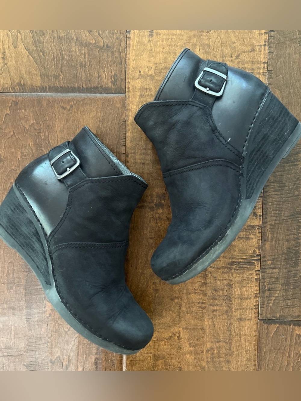Dansko Shirley black nubuck and leather wedge ankle boots Sz. 39